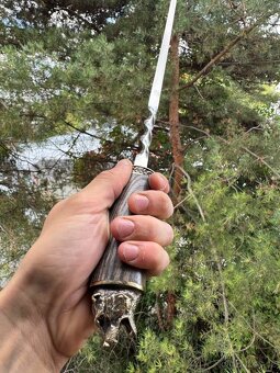 Sada ručně vyráběných špízů s vidličkou v koženém toulci - 4