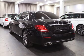 Mercedes-Benz E200 2.0 135kW - otevřeno celý víkend do 20:00 - 4