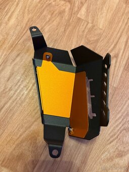 Kryt nádržky chladicí kapaliny na MT 07. Modely 2014 - 2024. - 4