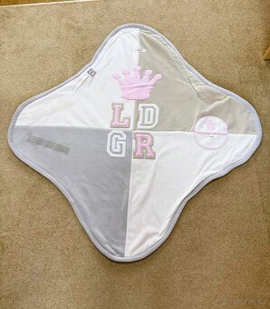 Fleecová zavinovačka pro princezny Lodger; dvojčata - 4