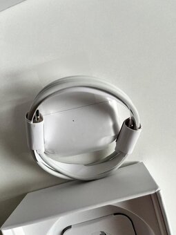 Prodám sluchátka AirPods Pro 2 - 4