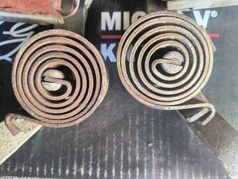 Tatra 603 panty kapoty kufru - 4