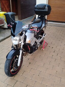 Suzuki GSR 600 - 4