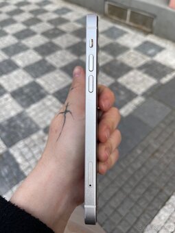 iPhone 12 128 GB - 4