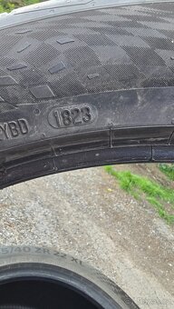 Prodám 4x zánovní letní sadu Continental 285/40 R22 XL - 4