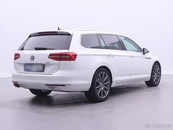 Volkswagen Passat 2,0 TDI 140kW DSG R-line (2015) - 4