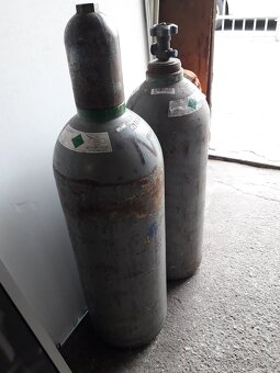 Prodám 3 ks tlakových lahví CO2 (Oxid uhličitý). - 4