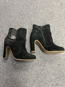 Kožené elegantní kozačky nízké vel37 značky Scholl - 4