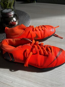 Salovky Nike velikost 33 - 4