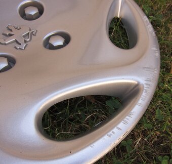 Poklice na Peugeot 206 14" - originál - 4