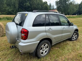 Toyota Rav 4 2,0 VVT -i 110 KW r.v.2003 - 4
