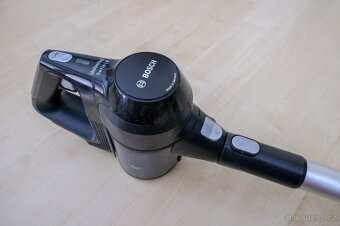 Aku vysavač tyčový Bosch Unlimited 6 - 4