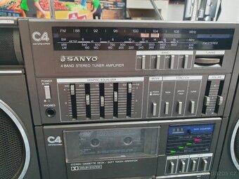 SANYO C4R Boombox rok 1983 rádiomagnetofón - 4