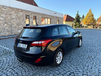 Hyundai i30 1.6 CRDi 81kw Servisní kniha - 4