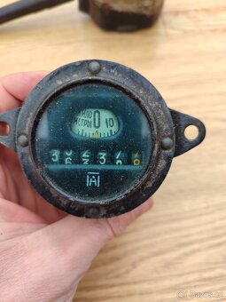 Válečkový tachometr - 4