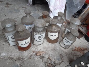 Staré vybavení lékárny - 4