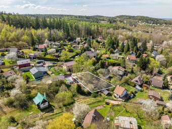 Stavební pozemek s chatou - Psáry - 4