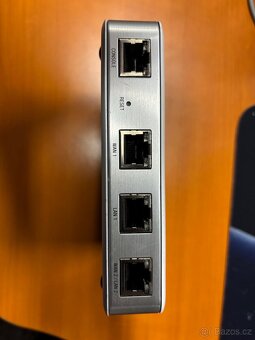 Ubiquiti UniFi Security Gateway (USG) - 4