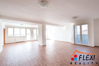 Pronájem velkometrážního bytu 4+kk s lodžiemi, 154 m2, Morav - 4