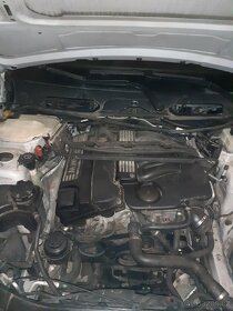 Bmw e90 320i - 4