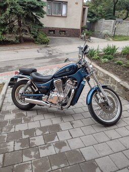 Suzuki VS 800 Intruder - 4