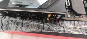 ASUS ROG Strix X670E-F GAMING WiFi - 4