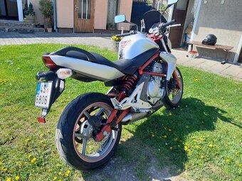 Kawasaki ER6-n - 4