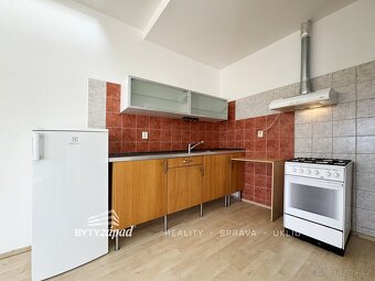 Prodej prostorného mezonetového bytu 4+kk o výměře 118 m2 - 4