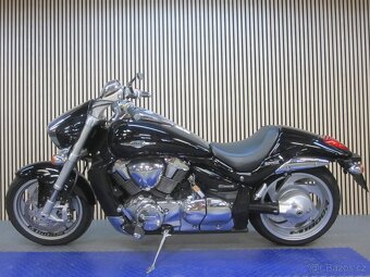 Suzuki Intruder M 1800 R - 4