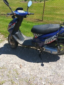Skútr 50ccm - 4