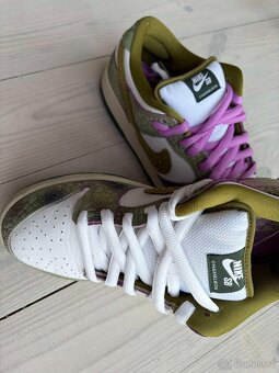 Nike SB Dunk 43 - 4