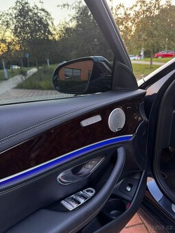 Mercedes-Benz E450 270kW - 4