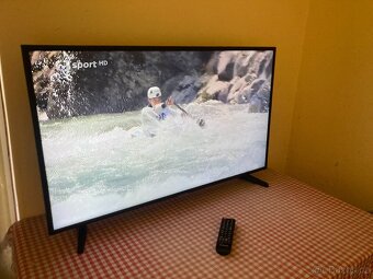 4K UHD LED Smart Televize Samsung UE40NU7182 - 100 cm - Wifi - 4