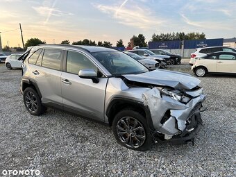 Toyota RAV 4 Rok výroby: září 2022 Stav tachometru: 80 000 - 4