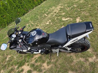 Yamaha R6 - 4