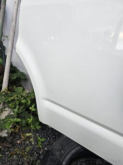 Levé přední dveře VW T5 T5.1 R902 bílé - 4