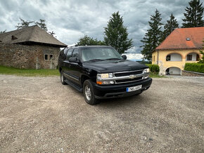 Chevrolet Suburban 5,3i V8 4x4 r.v. 2003 i na splátky všem - 4