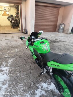 Kawasaki zx-10r - 4