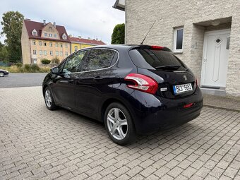 PEUGEOT 208 1,2i 60KW,KLIMA,NAVI,PANORAMA,103000KM - 4