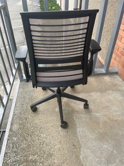 Steelcase Think 2 - 4