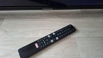 Smart Televize Thomson 102 cm - 4
