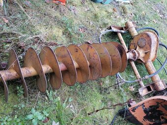 Vrtací zařízení na UNC, Locust, Novotný, s vrtákem průměr 40 - 4