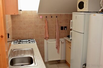 Hradec Králové - pokoj se sociálkou v rodinnéím domě - 4