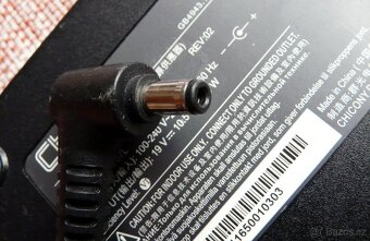 Napájecí adaptér 19V., 10,5 A (200W) - 4