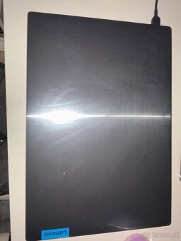 Herní notebook Lenovo GTX 1650 & 16 GB RAM – skvělý stav - 4