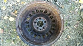 Prodám disk na éčkový mercedes/95 - 4