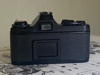 Pentax MV-1 +Pentax -M 50mm f2 - 4