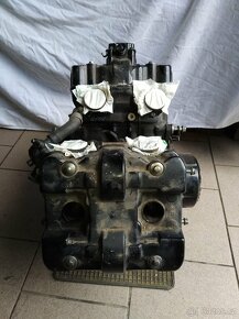 Honda VFR 750 - 4