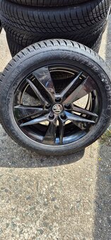Skoda Superb original r17 III 215/55 r17 zimni - 4