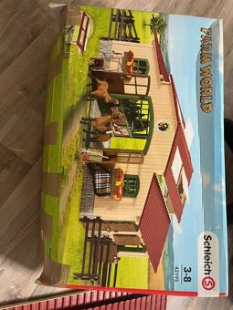 Schleich stáj a koníci - 4